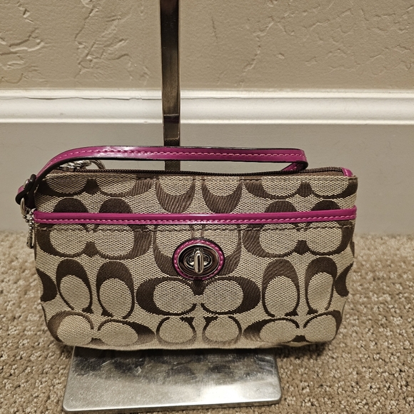 Coach Wristlet Canvas Logo Dark Pink Patent - Picture 1 of 8